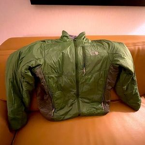 SOLD Mountain Hardwear Large Green Puffer jacket